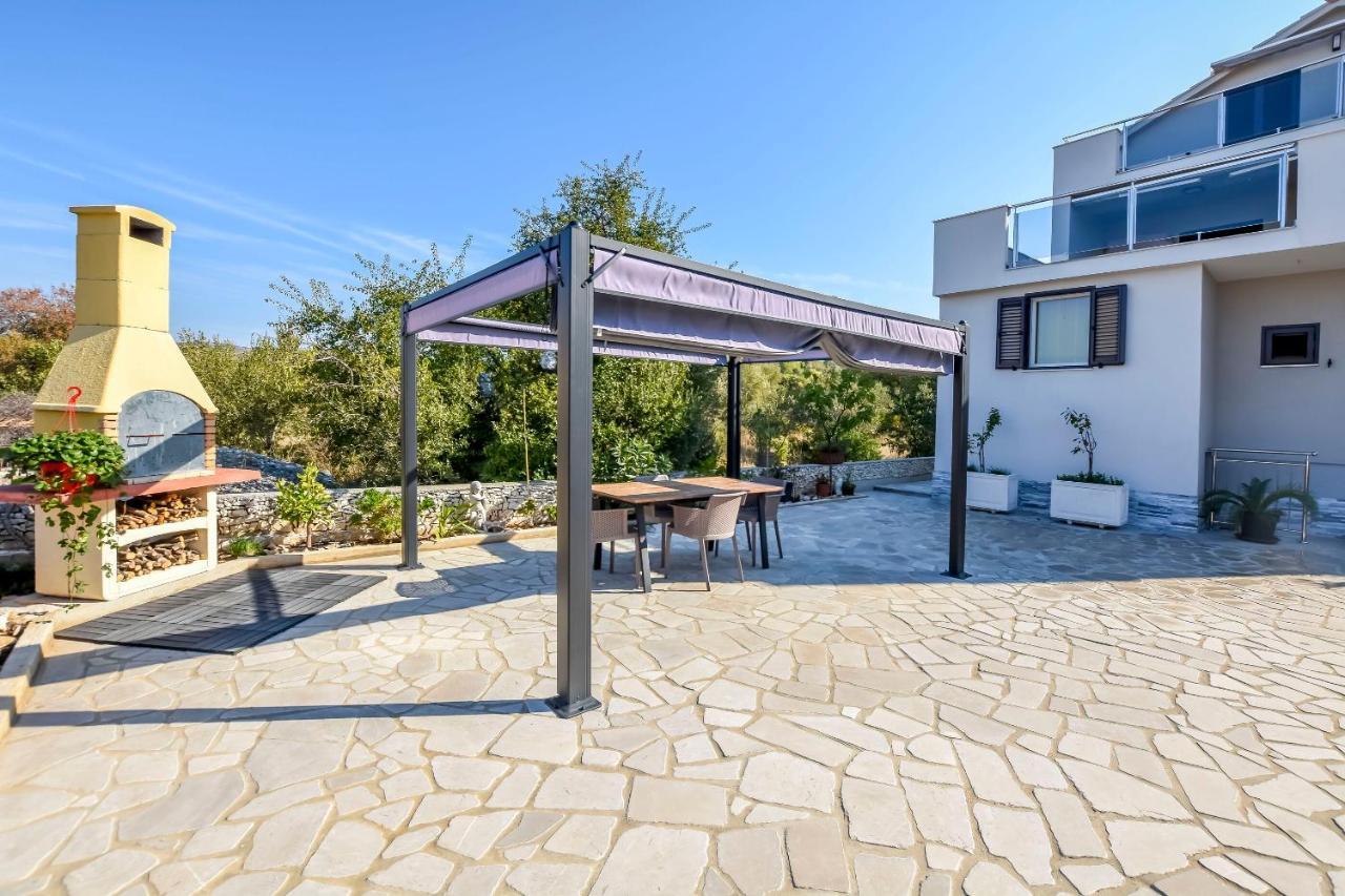 Apartments Visnja ロゴズニッツァ エクステリア 写真