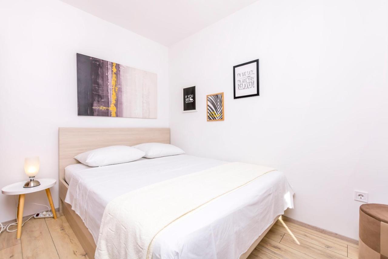 Apartments Visnja ロゴズニッツァ エクステリア 写真