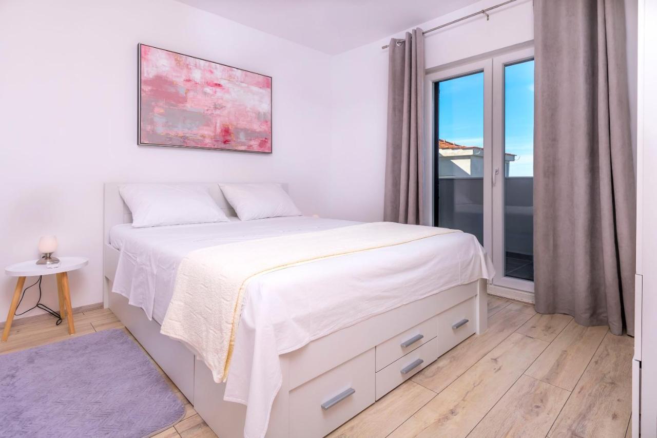 Apartments Visnja ロゴズニッツァ エクステリア 写真