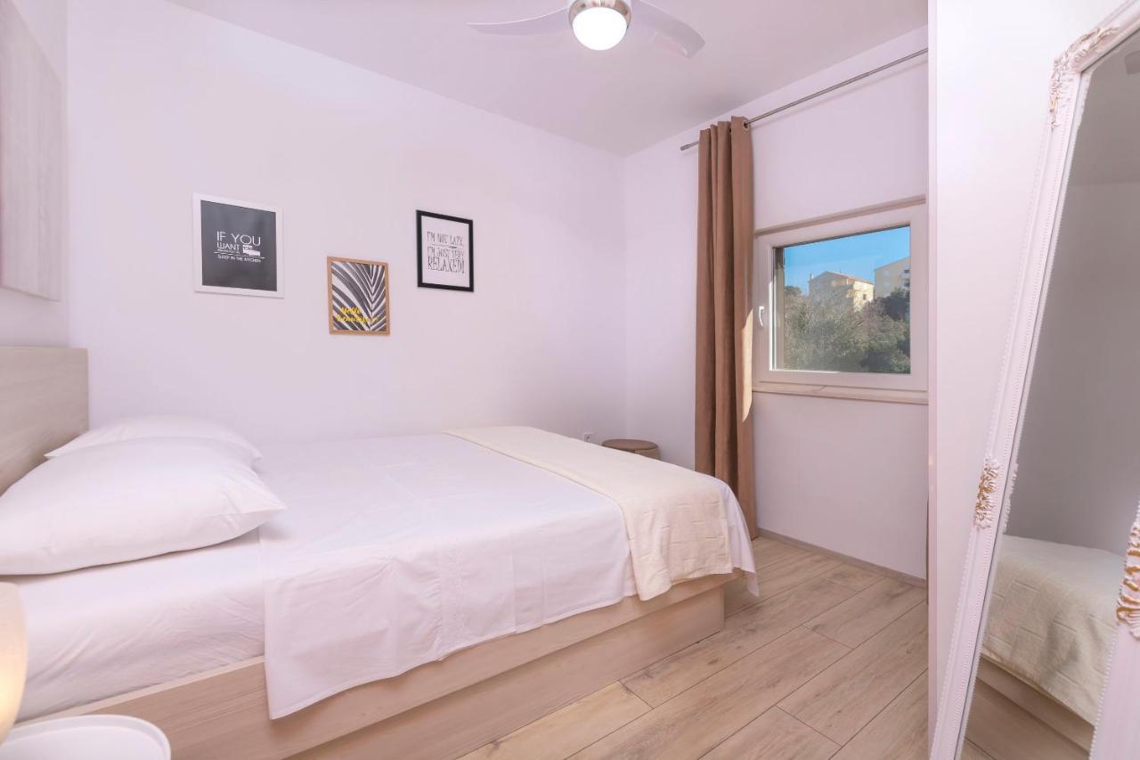 Apartments Visnja ロゴズニッツァ エクステリア 写真