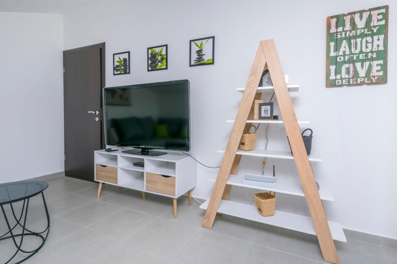 Apartments Visnja ロゴズニッツァ エクステリア 写真