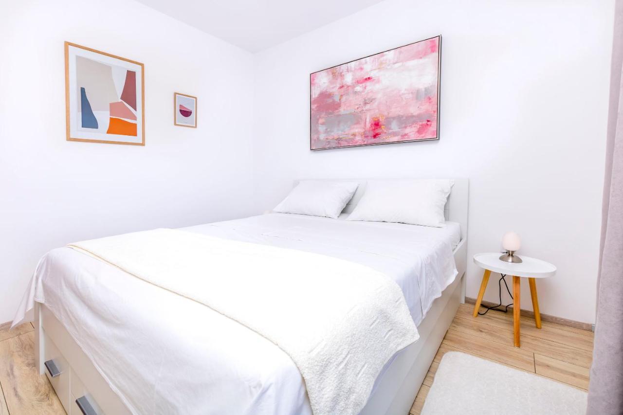 Apartments Visnja ロゴズニッツァ エクステリア 写真